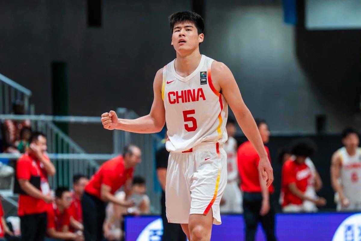 U19男篮球世界杯- 陈·齐（Chen Jiazheng）得分25分 中国赢得了喀麦隆 排名第13位